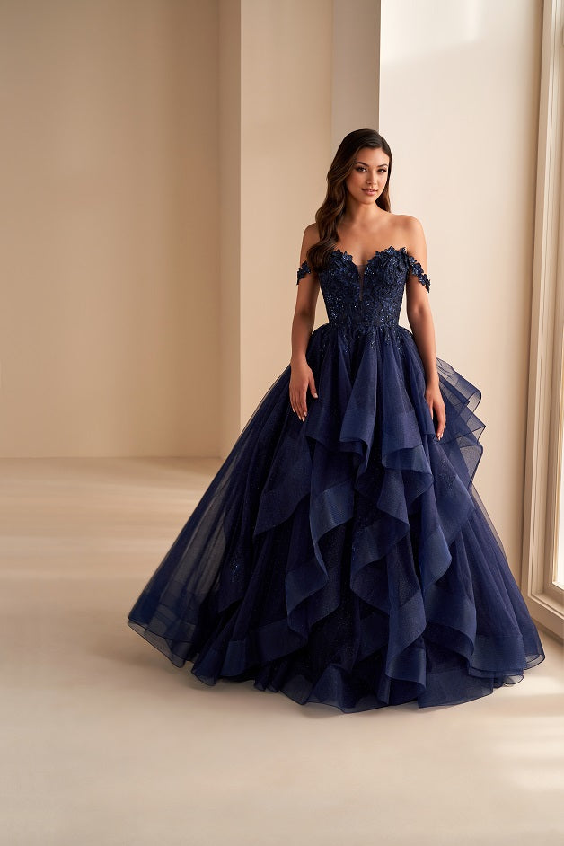Ellie Wilde Gown EW35084