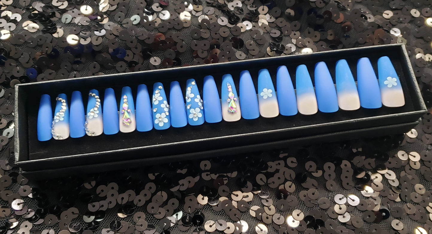 Bailey Blue Press On Nail Set