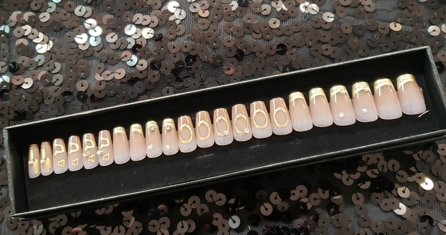 Lea Press On Nail Set