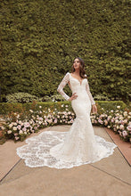 Load image into Gallery viewer, Casablanca Bridal Wedding Gown 2476 Lauren