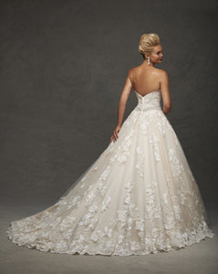 Bonny Bridal Wedding Gown 8507