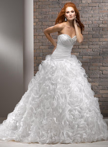 Maggie Sottero Wedding Gown V7154 Nivia