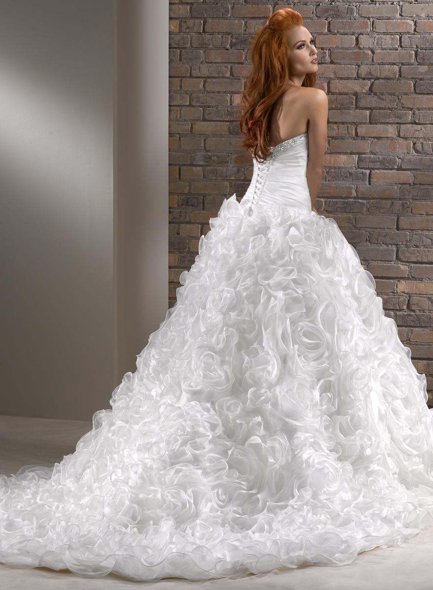 Maggie Sottero Wedding Gown V7154 Nivia