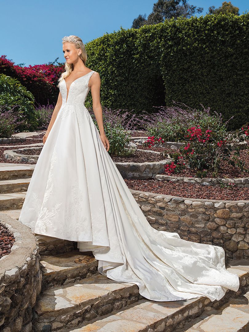 Casablanca Bridal Wedding Gown 2372 Vivian