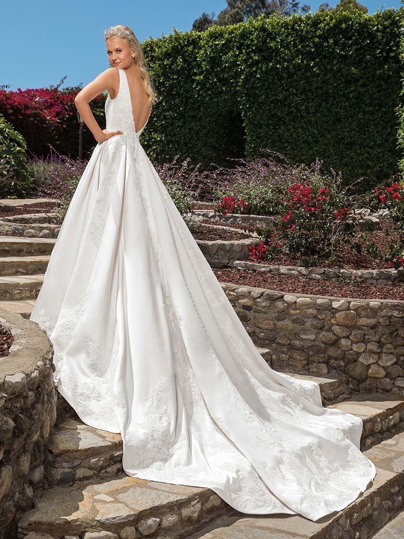 Casablanca Bridal Wedding Gown 2372 Vivian