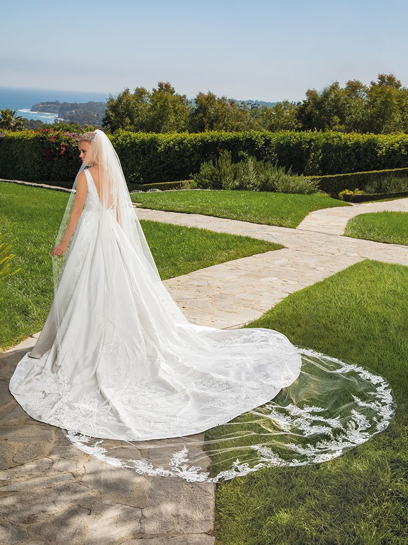 Casablanca Bridal Wedding Gown 2372 Vivian