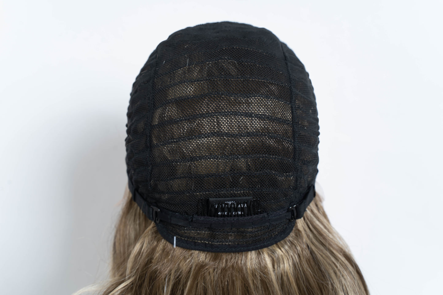 Ava – Sunkissed Sand | 18" Wavy Lace Front Wig