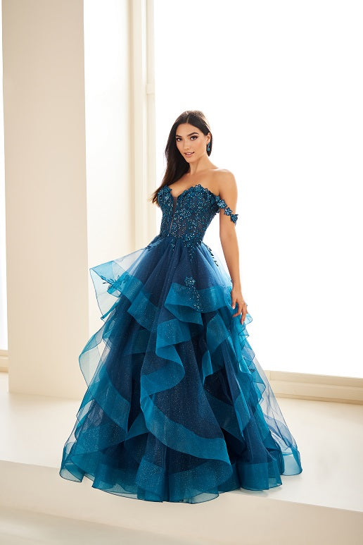 Ellie Wilde Gown EW35084
