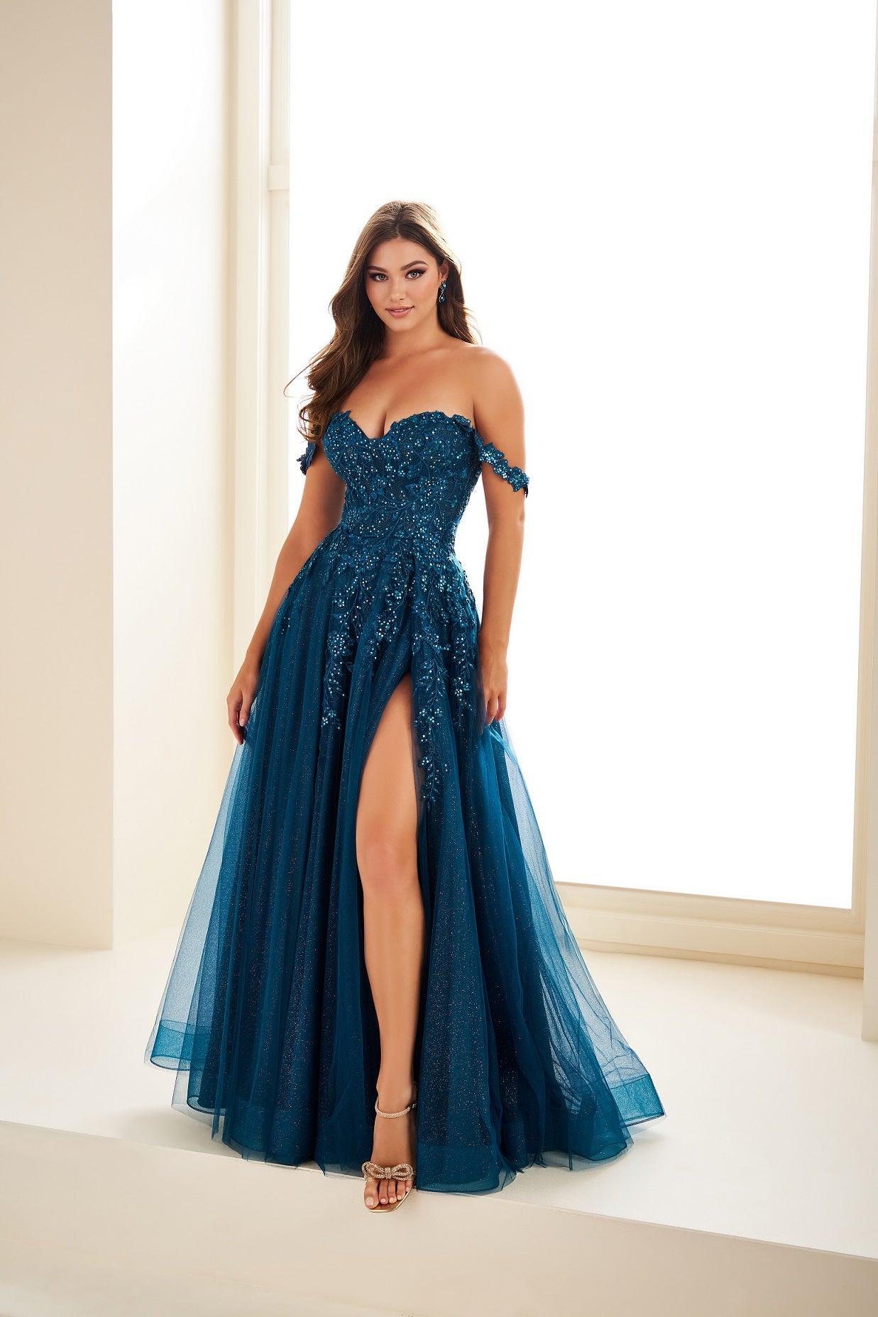 Ellie Wilde Gown EW35101