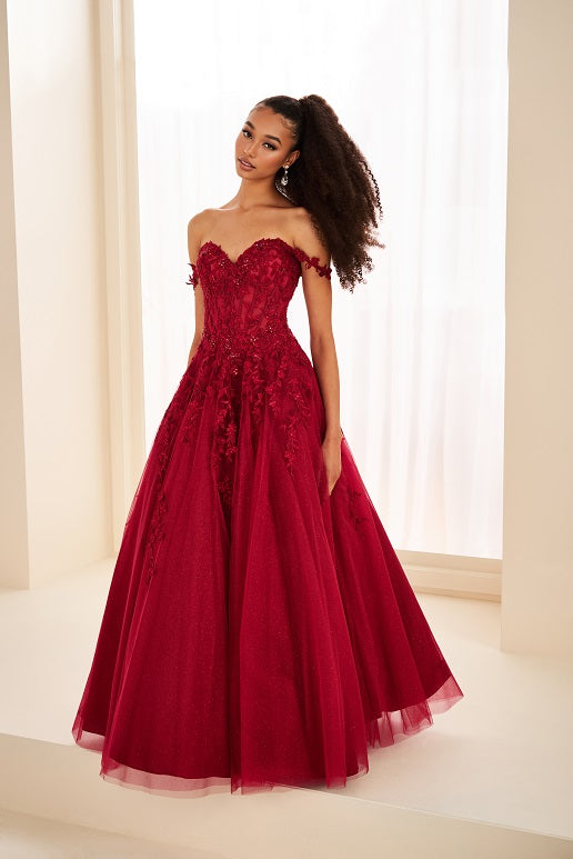 Ellie Wilde Gown EW37028