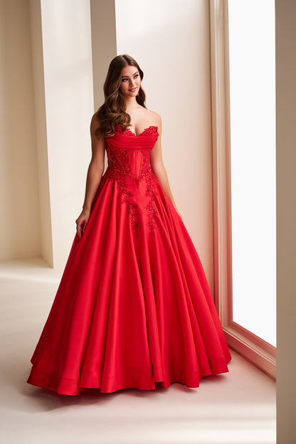 Ellie Wilde Gown EW37082