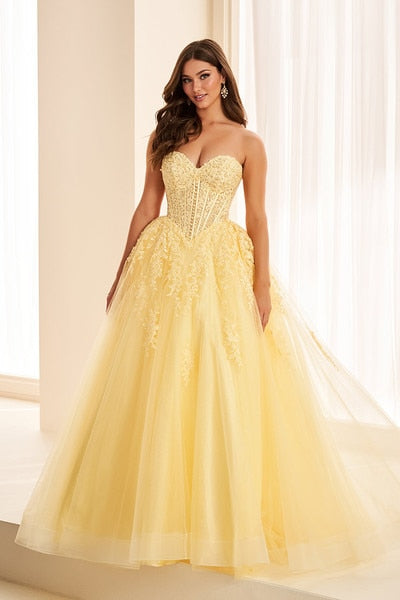 Ellie Wilde Gown EW38018