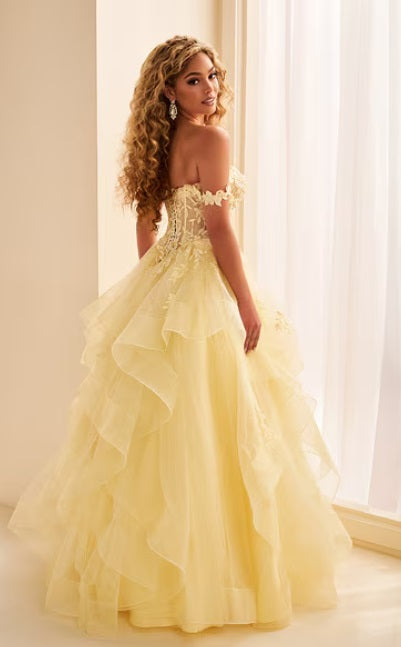 Ellie Wilde Gown EW38220