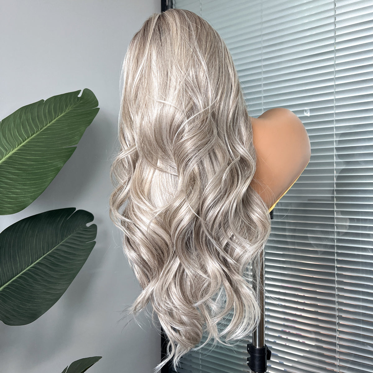 Everleigh in Smoke Show | 24" Grey Ash Wavy Lace Front Wig