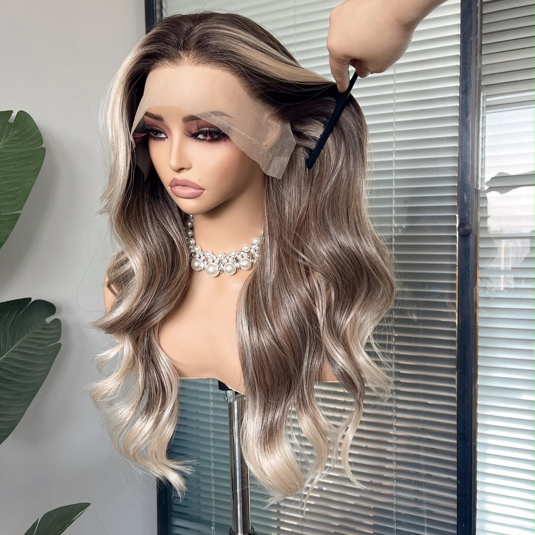 Everly in Frosted Mocha | 24" Loose Wave Ombre Lace Front Wig