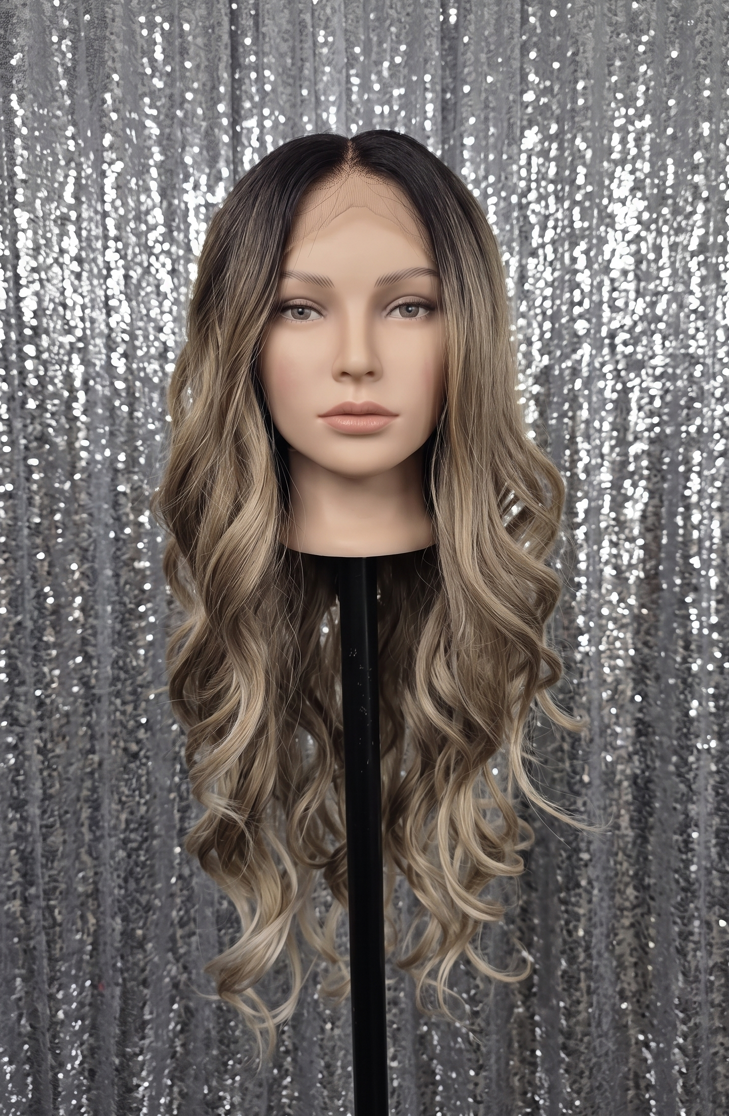 Aspen in Desert Sand | 26" Ombre Wavy Lace Front Wig