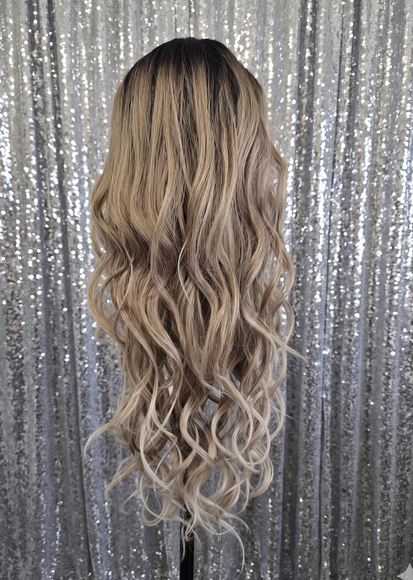 Aspen in Desert Sand | 26" Ombre Wavy Lace Front Wig