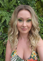 Ava – Sunkissed Sand | 18" Wavy Lace Front Wig