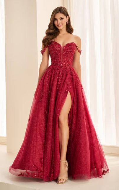 Ellie Wilde Gown EW38205
