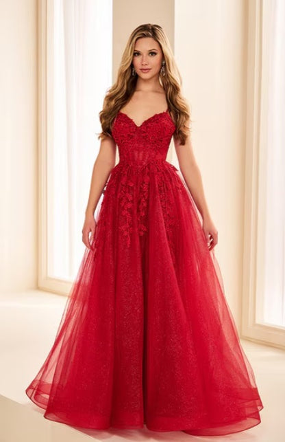Ellie Wilde Gown EW38217