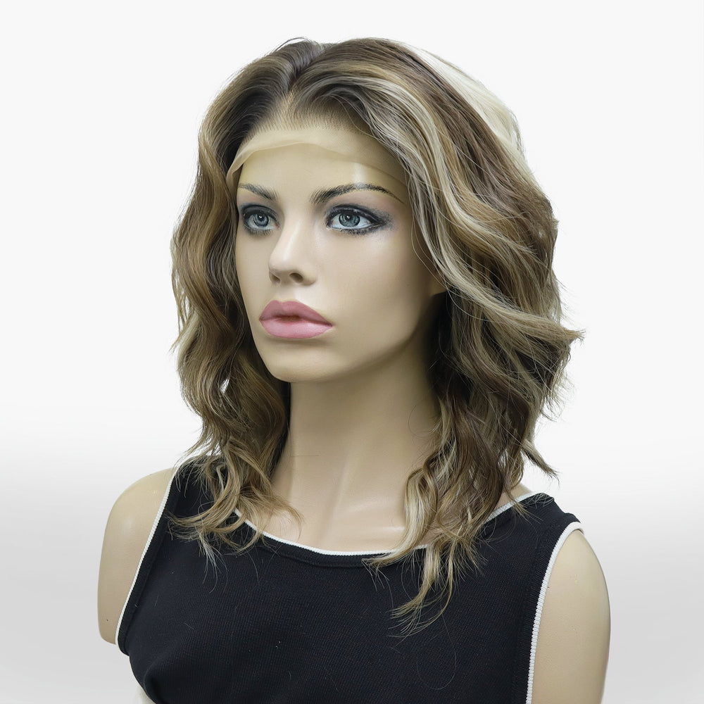 Luna in Iced Mochaccino | 16" Wavy Bob Wig
