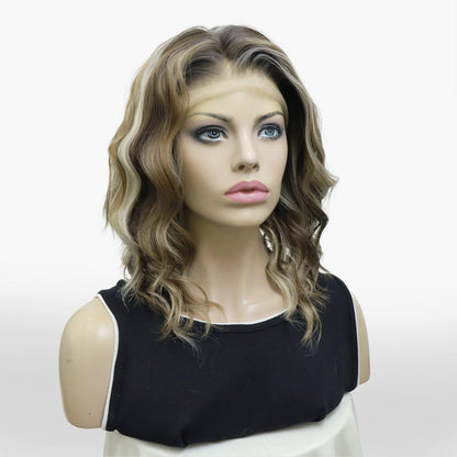 Luna in Iced Mochaccino | 16" Wavy Bob Wig