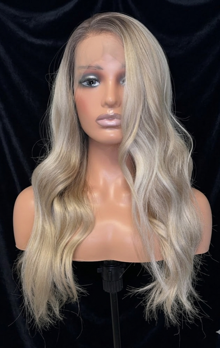 Kendra in Goldie Rocks | 22" Wavy 13x4 Lace Front Wig