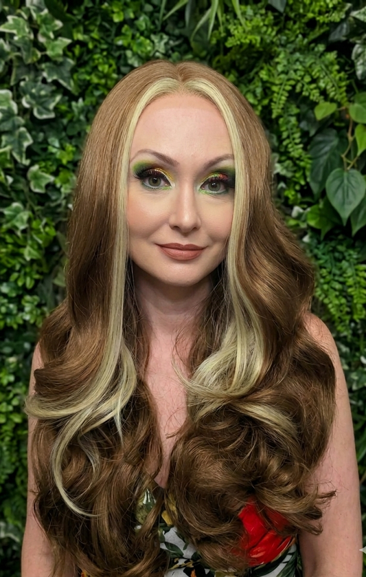 Karzima in Cinnamon Swirl | 26" Reddish Brown Wavy Lace Front Wig