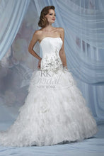 Load image into Gallery viewer, Impression Bridal Wedding Dress 11001