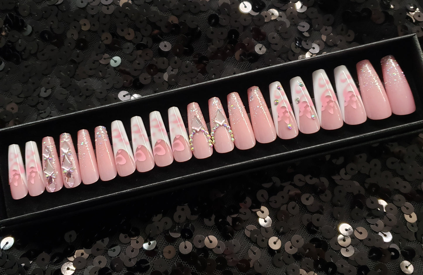 Valentino Press On Nail Set