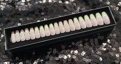 Aubree Press On Nail Set