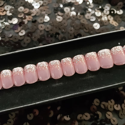 Victoria Press On Nail Set