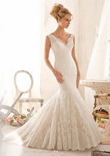 Load image into Gallery viewer, Morilee Bridal Wedding Gown 2605