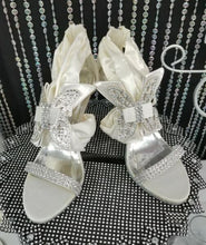 Load image into Gallery viewer, Butterfly Bridal Wedding High Heels - Ivory/Silver