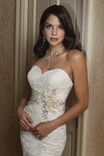 Load image into Gallery viewer, Da Vinci Bridal Wedding Dress 50161