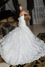 Load image into Gallery viewer, Da Vinci Bridal Wedding Dress 50184