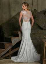 Load image into Gallery viewer, Da Vinci Bridal Wedding Dress 50324