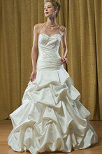 Load image into Gallery viewer, Alfred Sung Bridal Wedding Gown 6702