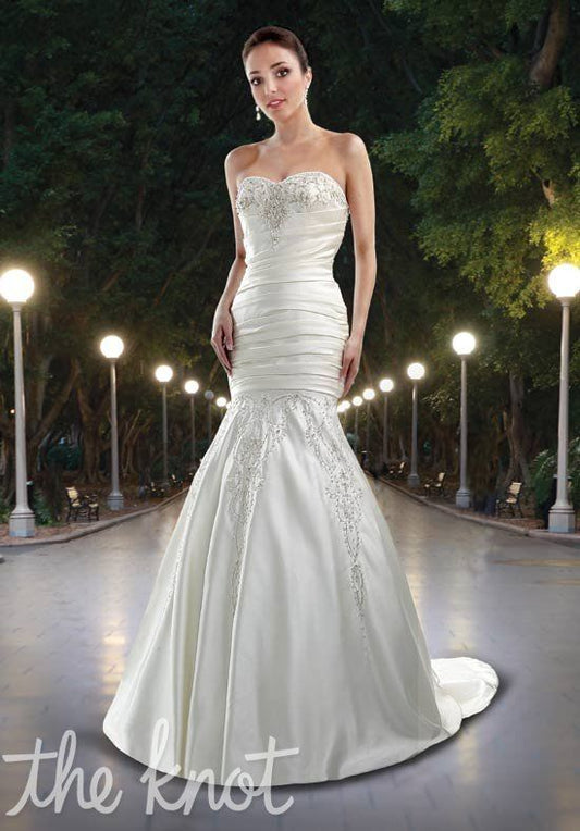 Da Vinci Bridal Wedding Dress 8401