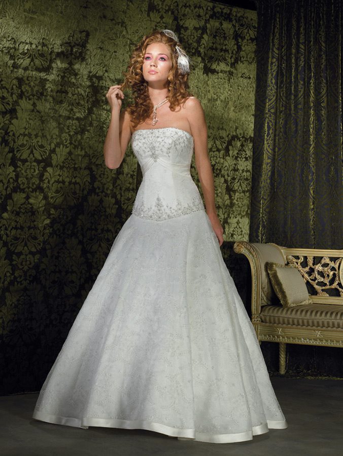 Allure Bridals Wedding Gown 8581 – Unique Weddings by Craft Haven