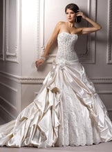 Load image into Gallery viewer, Maggie Sottero Wedding Gown A3624 Perla