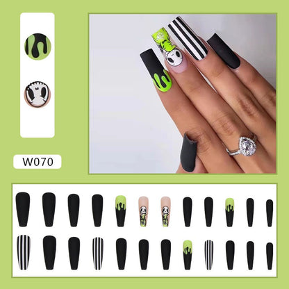 Joker Press On Nail Set