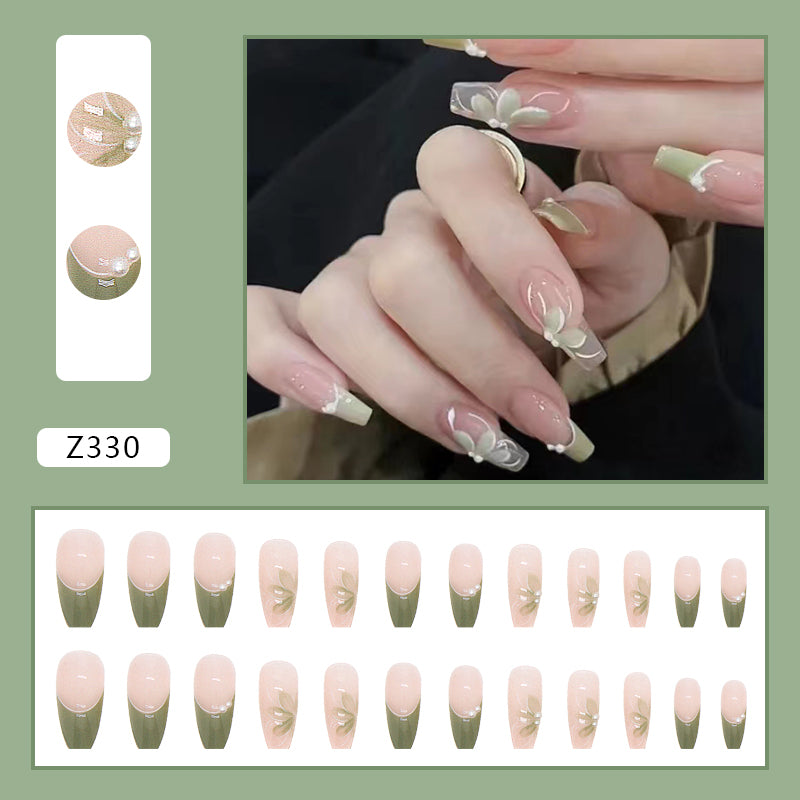 Aubree Press On Nail Set